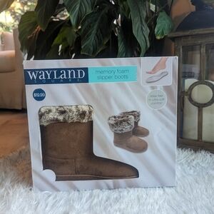 NWT Wayland Square Woman's Memory Foam Slipper Boots (size 7-8)